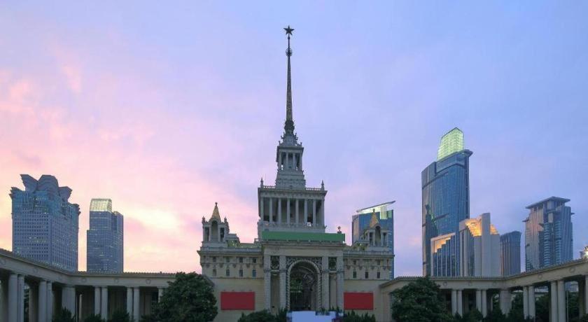 Kingtown Hotel Hongqiao Шанхай Екстериор снимка