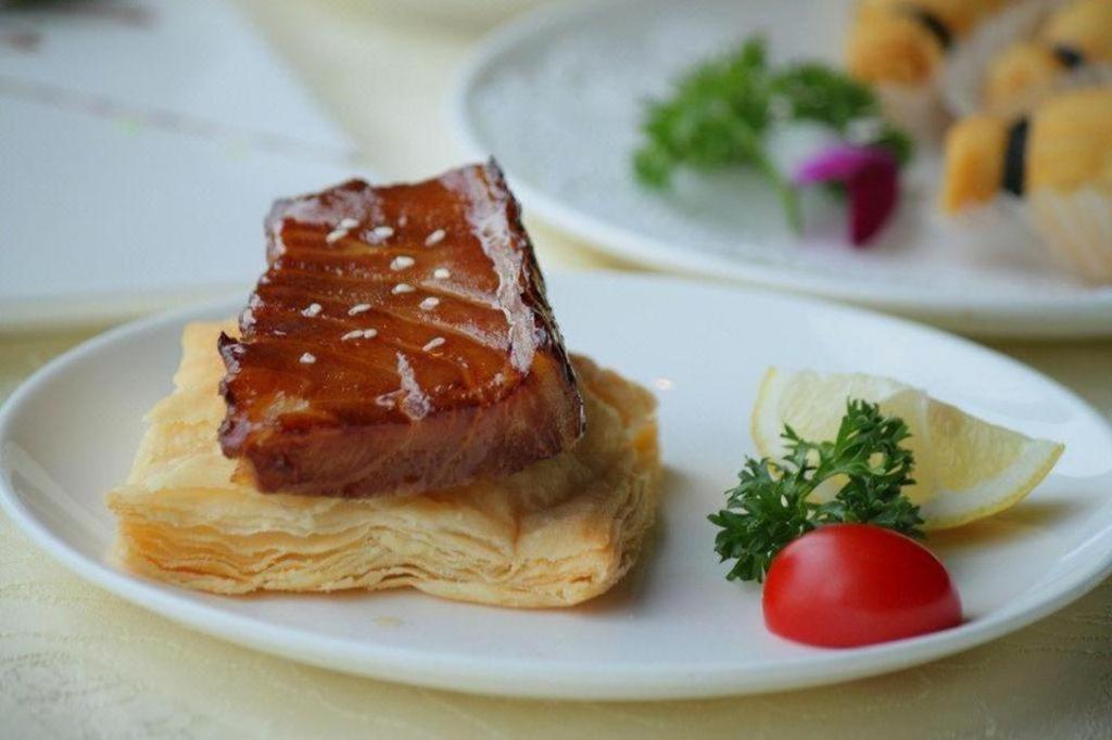 Kingtown Hotel Hongqiao Шанхай Екстериор снимка
